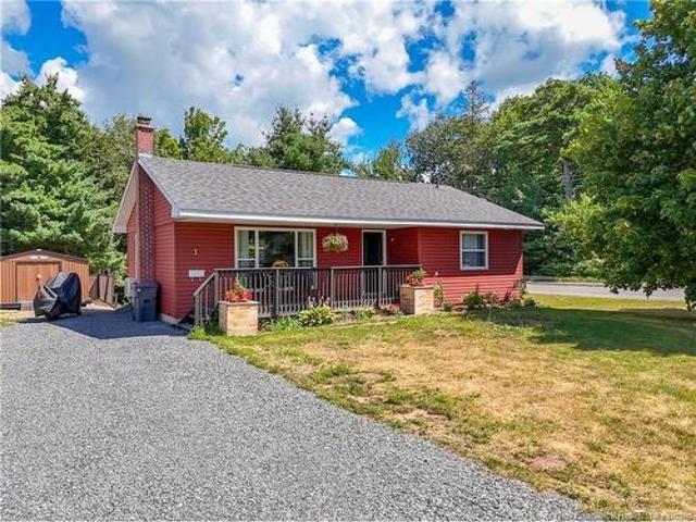 1 Onondaga St, Oromocto, NB, E2V 1B4 house for sale | Listing ID NB146055 | Royal LePage