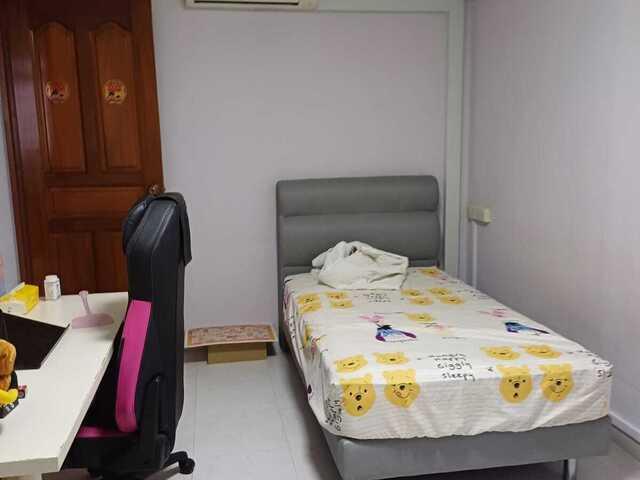 1 or 2 Males Room Blk 619 Hougang Ave 8