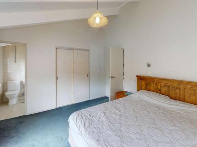 1 Acton Place, 1228, Whanganui