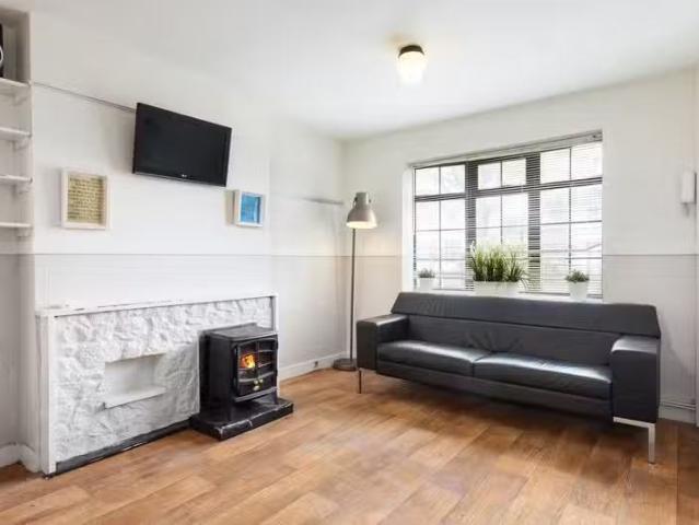 1 Alderwood Park, Springfield, Tallaght, Dublin 24, D24XR58 is.