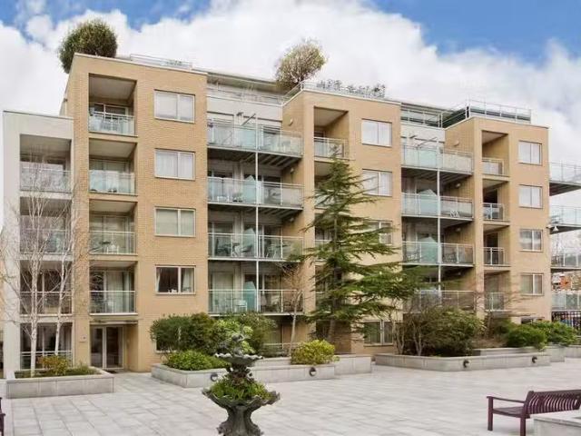1 Alexandra Walk, Adelaide Square, Whitefriar Street, Dublin 8