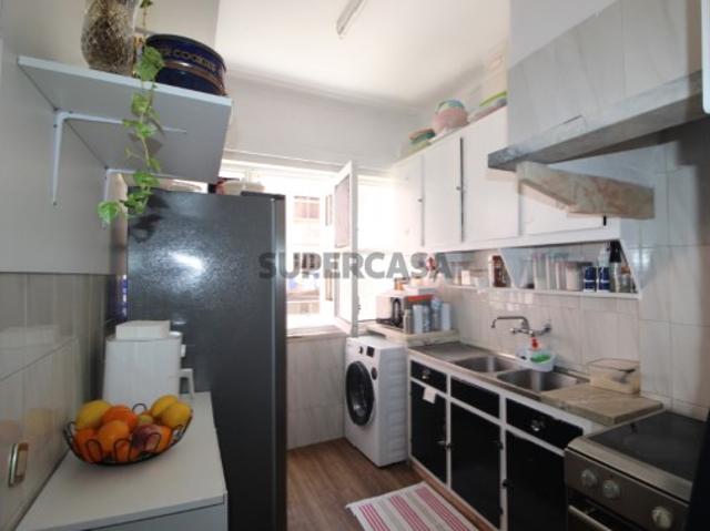 1º Andar em Algés