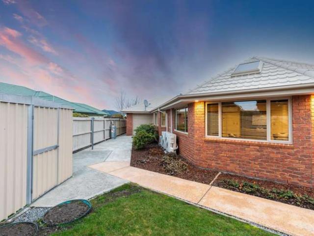 1 Becmead Drive, Harewood, Christchurch City