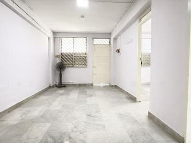 1 Beach Road HDB Apartment For Sale, $475,000, 3 Bed 2 Bath 731 sqft $650.00 psf