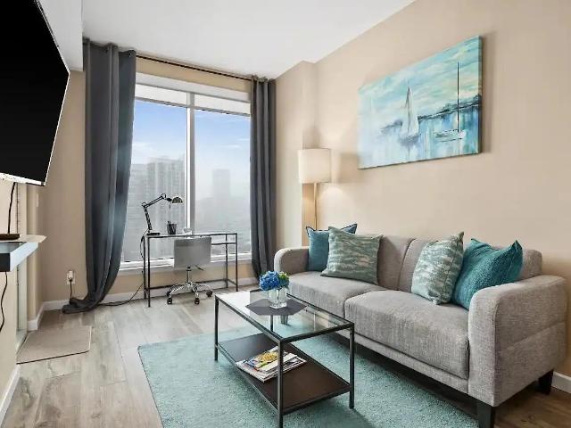 1 bed/1 bath condo downtown Calgary