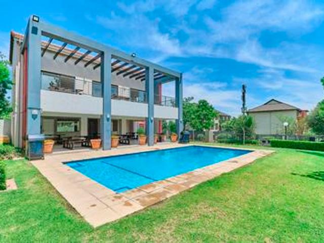 1 bed/1 full bathroom ground floor unit