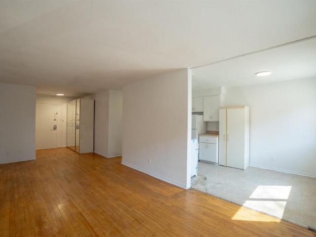 1 Bed 1 Bath 575 32e Avenue, Lachine