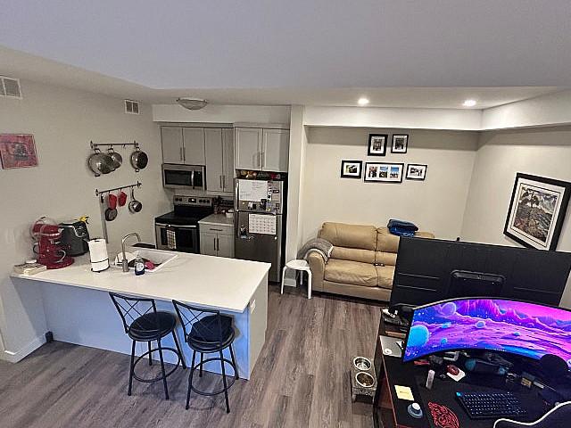 1 Bed 1 Bath Apartment
