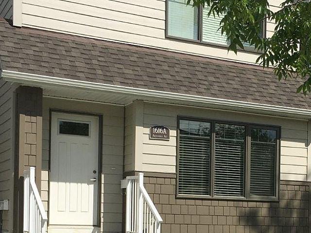 1 Bed & 1 Bath Basement Suite Of House In North Park Area