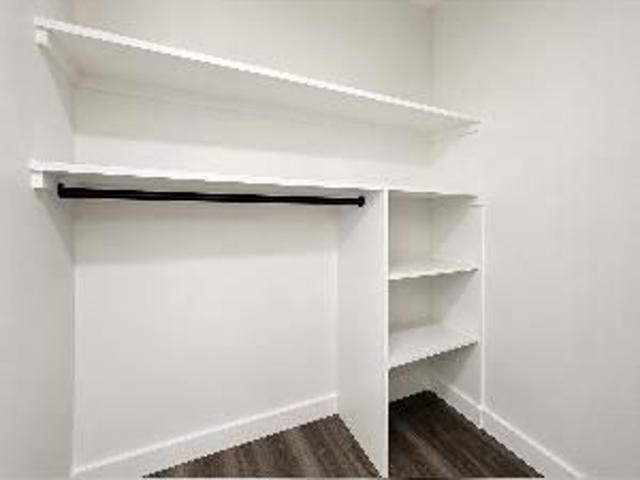 1 Bed 1 Bath + Den Suite Maple Crest Edmonton