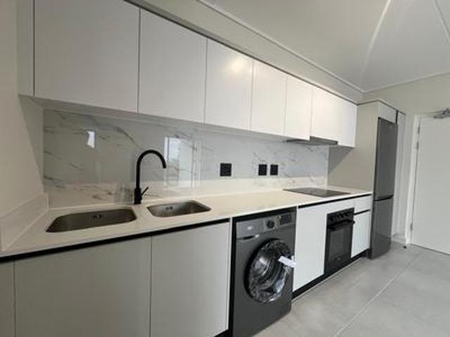 1 bed 1 bath second floor @ de kuile