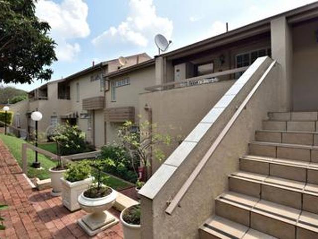 1 bed 1 bath upstairs apartment seni.