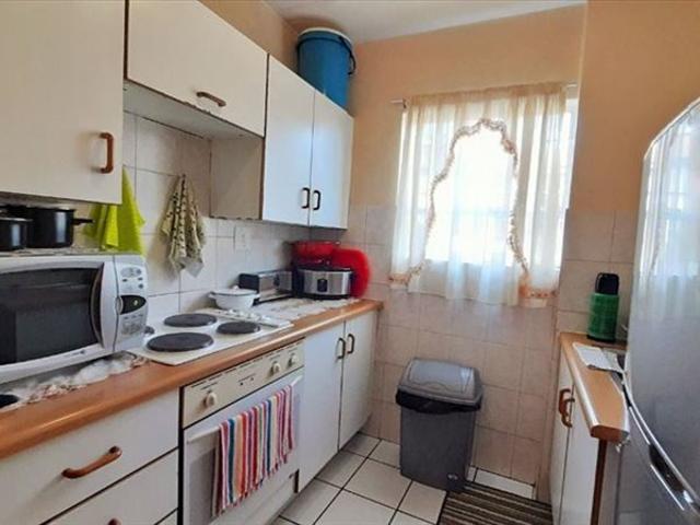 1 Bed Townhouse in Glen Marais