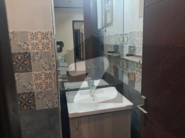 1 bed unfurnished apartment for rent Gulberg Arena Mall
