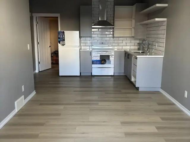 1 Bed Walkout Basement in Sage Hill – Available Aug 15