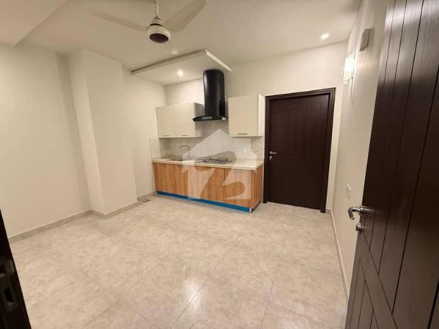 1 Bed Apartment Available For Rent In Zarkon Heights