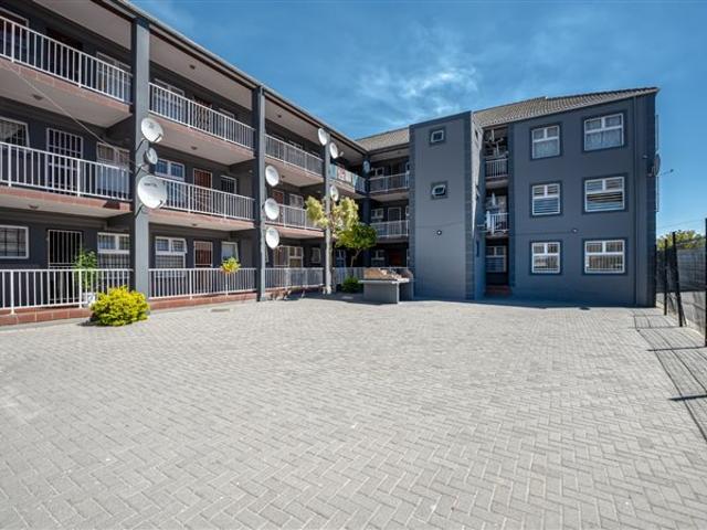1 Bed Apartment in Cloetesville