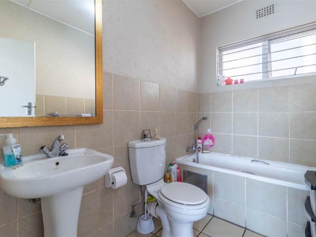 1 Bed Apartment in Ferndale