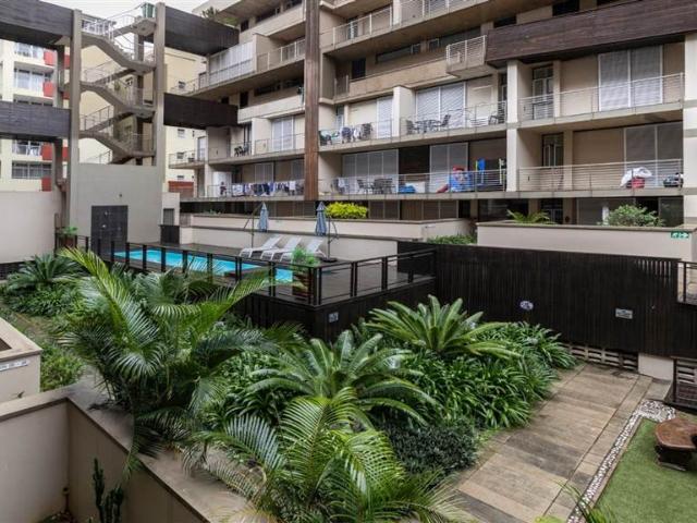 1 Bed Apartment in New Town Centre