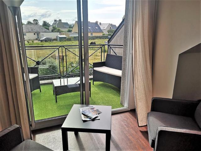 1 bed apartment to let in carantec