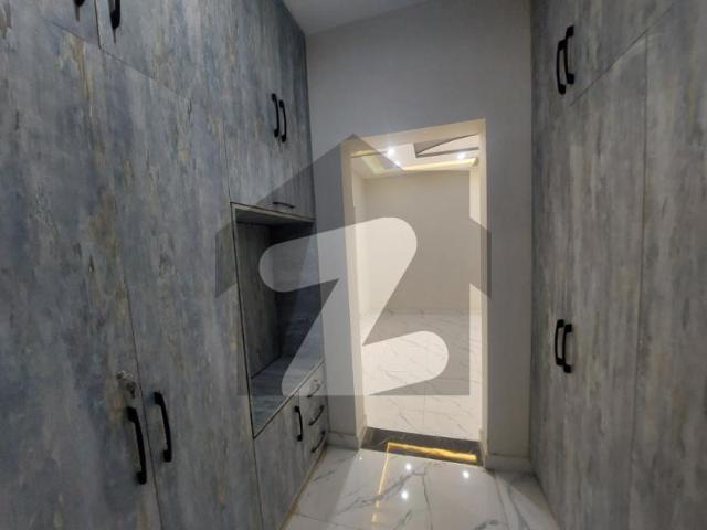 1 bed beautiful neat and clean flat for rent in bahria town lahore bahria town