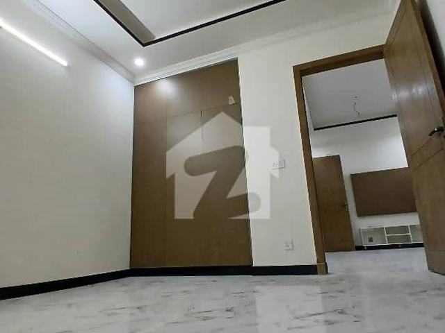 1 Bed Brand New Non Furnished Appartment Available For Rent