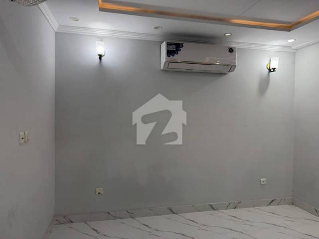 1 Bed Flat Available For Rent In Bahria Town Lahore