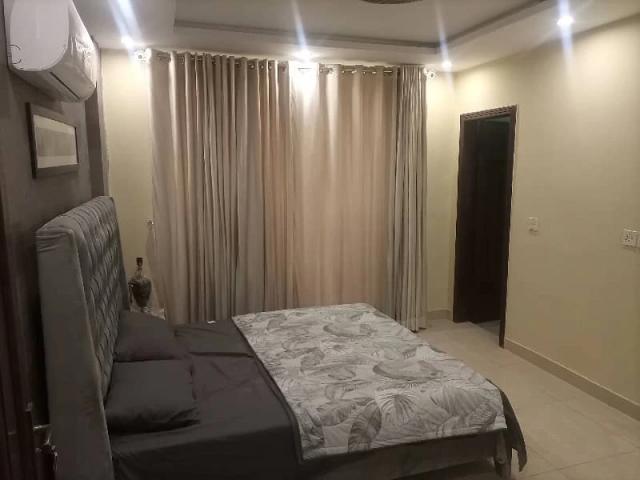 1 bed fully luxury and fully furnish ideal location excellent flat for rent in bahria town lahore bahria town id 90538