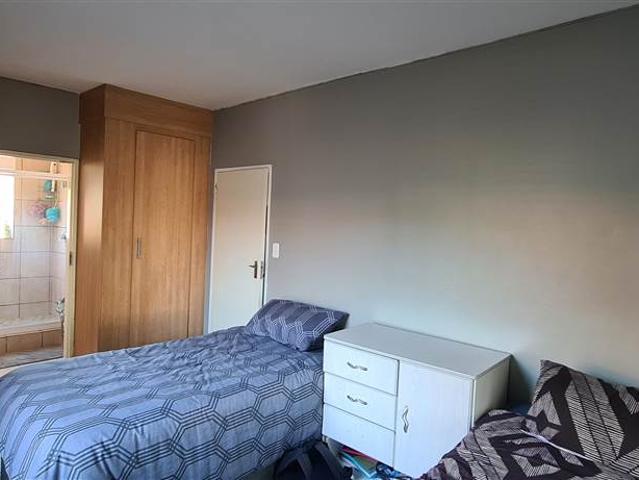 1 Bedroom House in Oukraal Estate