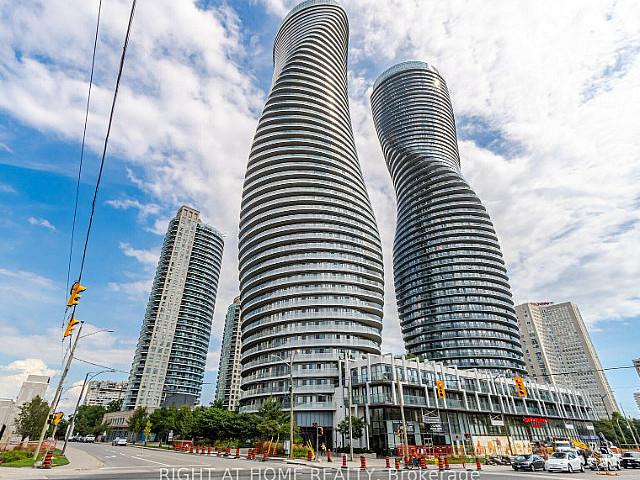 1 Bed + Huge Den In Mississauga Premium Prkng & Lckr Incld!