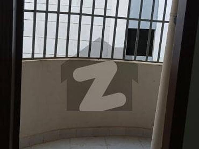 1 Bed Lounge For Sale Available
