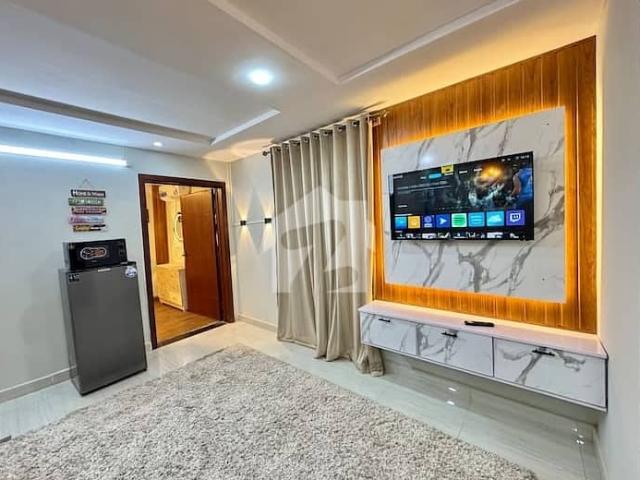 1 Bed Luxury Furnished Available For Rent Gulberg Green
