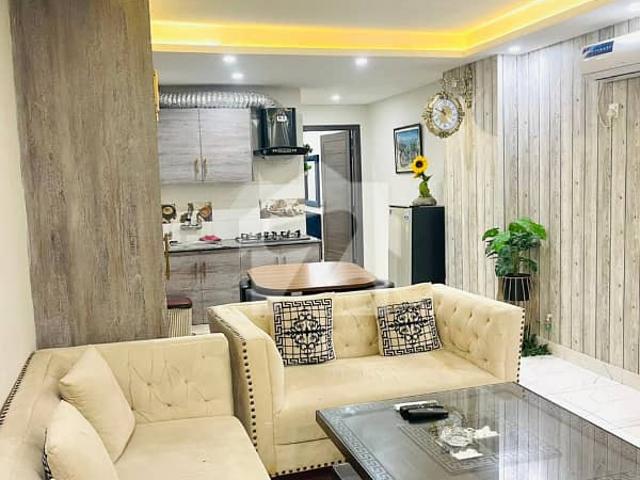 1 bed luxury furnished for rent in gulberg green
