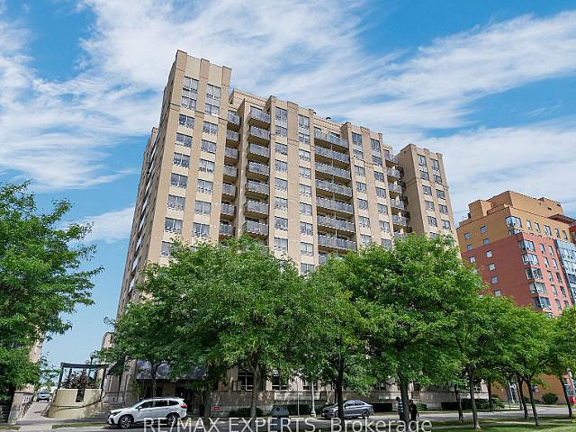 1 Bed Luxury Penthouse! Steps To Ttc & Lake Ontario!