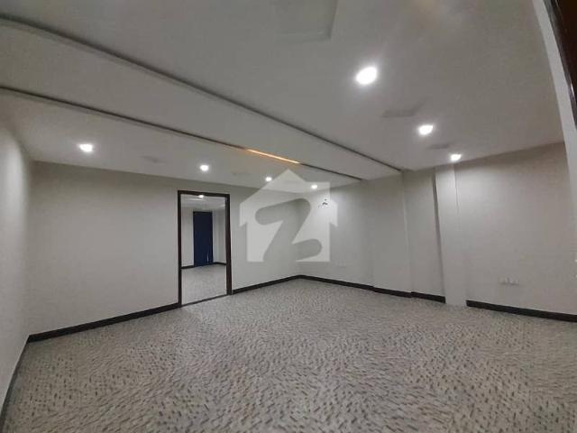 1 Bed Non Furnish Flat With Gas Hot Location Original Pictures Attached Available For Rent In The Heart Of Bahria Town Lahore