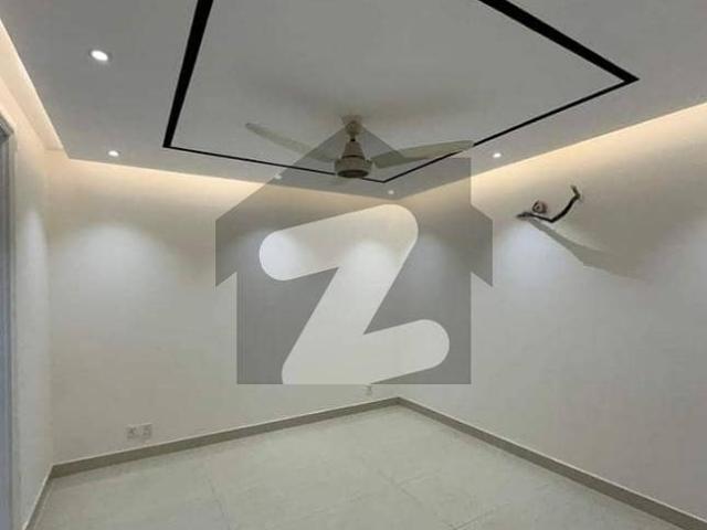 1 Bed Non Furnished Apartment Available For Rent