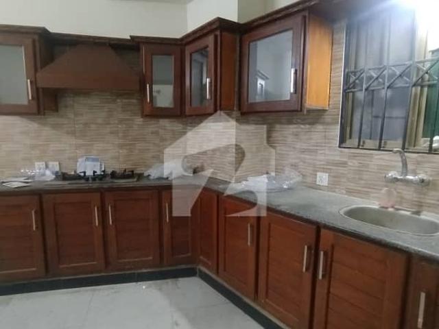 1 Bed Non Furnished Apartment Available For Rent