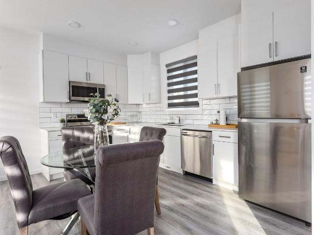 1 Bed plus Den & 2 Bedroom Townhomes 14 Plex 2 Bedroom Home for Rent at 1025 Paisley Dr Sw, Edmonton, AB T6W 4Y6 Heritage Valley