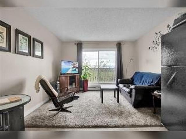 1 Bed plus Den Fully Furnished Fort Saskatchewan