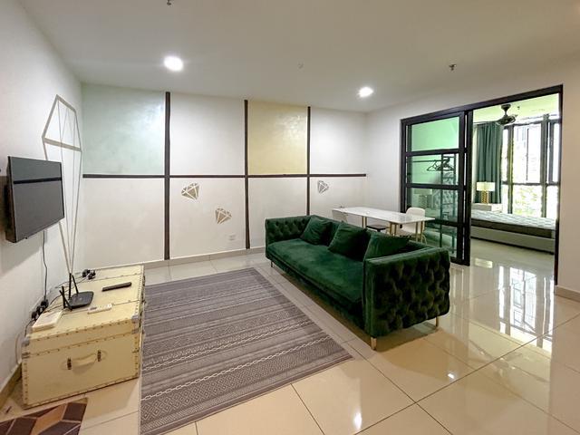 1 Bed Room unit 1 washroom ara damansara h2o available for booking