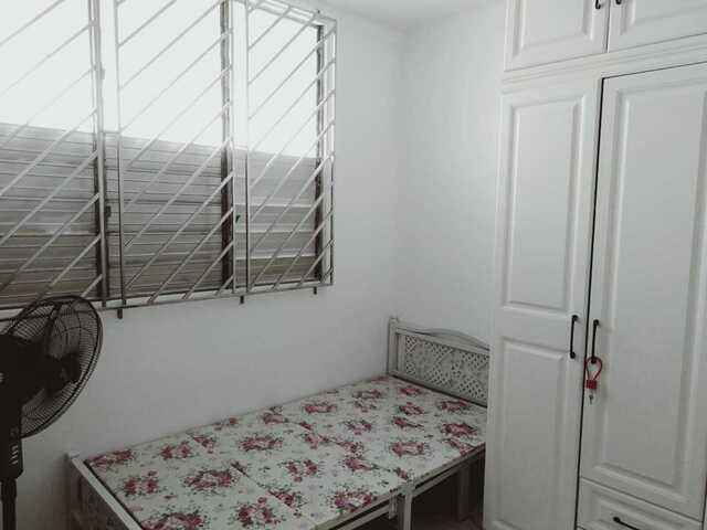 1 Bed space available male, Total 2 pax share a room）