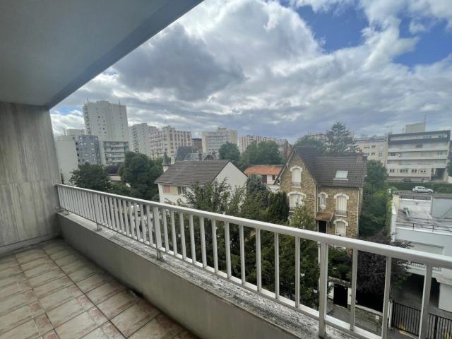 1 bed studio to let in 93250