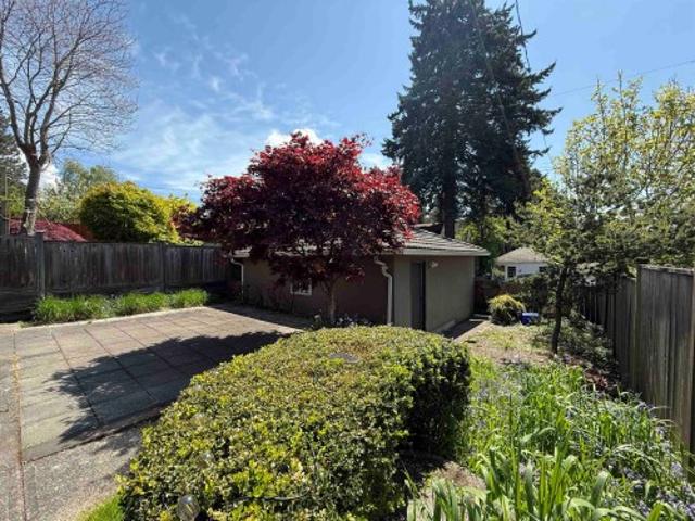 1 Bed Suite 3900 24Th Avenue W, Vancouver, BC, V6S 1M2 house for lease | Listing ID R3129 | Royal LePage