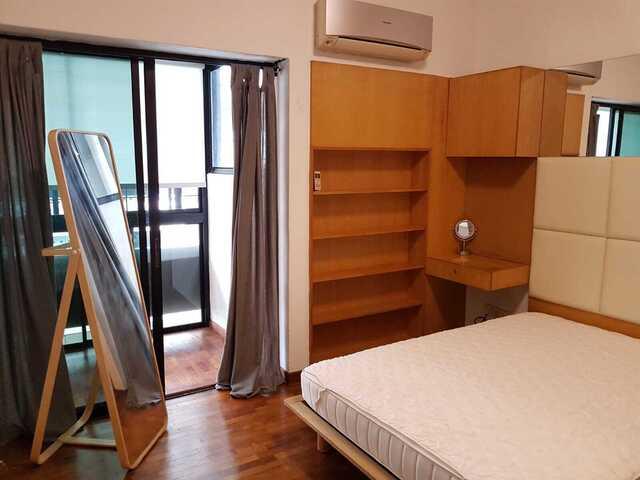 1 bedder unit at Orchard Shopping Belt * NOT TO BE MISSED * View to Appreciate