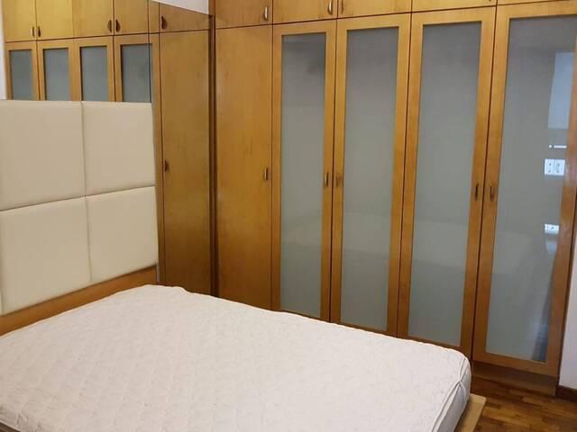 1 bedder unit at Orchard Shopping Belt * NOT TO BE MISSED * View to Appreciate