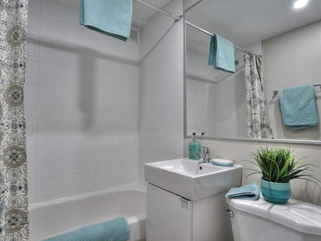 1 Bedroom 1433 Rue Towers, Montréal
