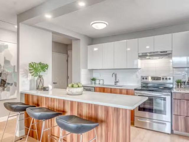 1 Bedroom, 1 Bathroom, Full Balcony Centennial House