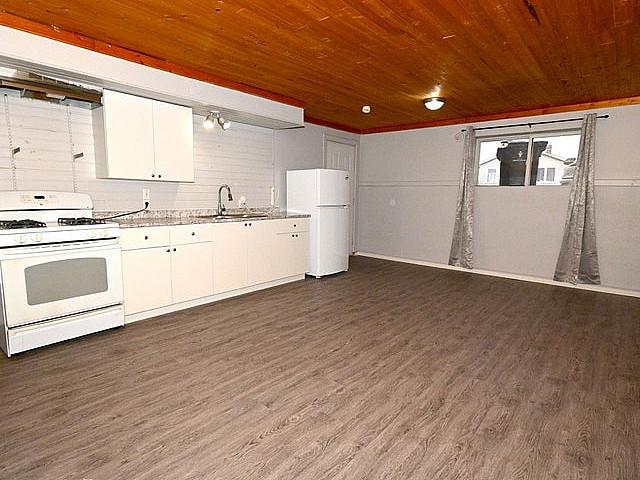 1 bedroom 1 bathroom L 1863b Juniper Street L Basement Suite