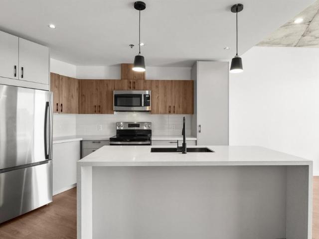 1 Bedroom 230 Boulevard Harwood, Vaudreuil Dorion