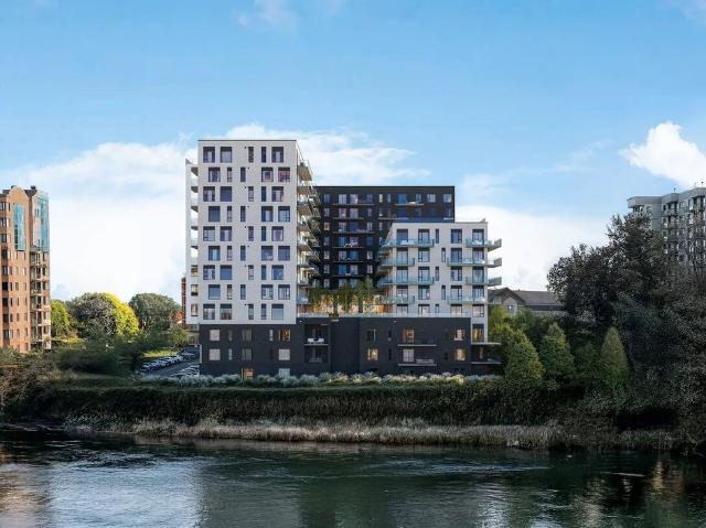 1 Bedroom 240 Chemin De La Rive Boisée, Montréal